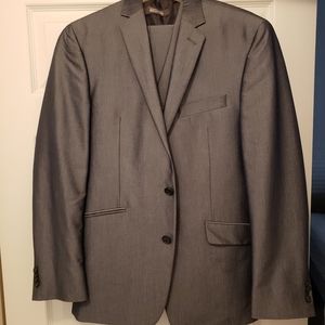 40R 3 Piece Kenneth Cole Reaction "Sharkskin" Suit